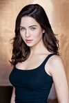 Holly Deveaux's Biography - Wall Of Celebrities